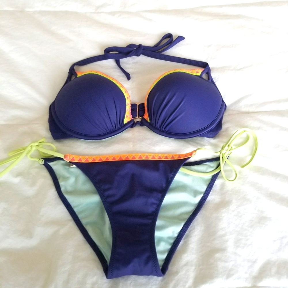 Purple Victoria's Secret Wonder-bra Bikni
